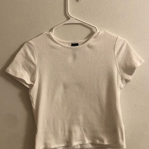 White ribbed tee
